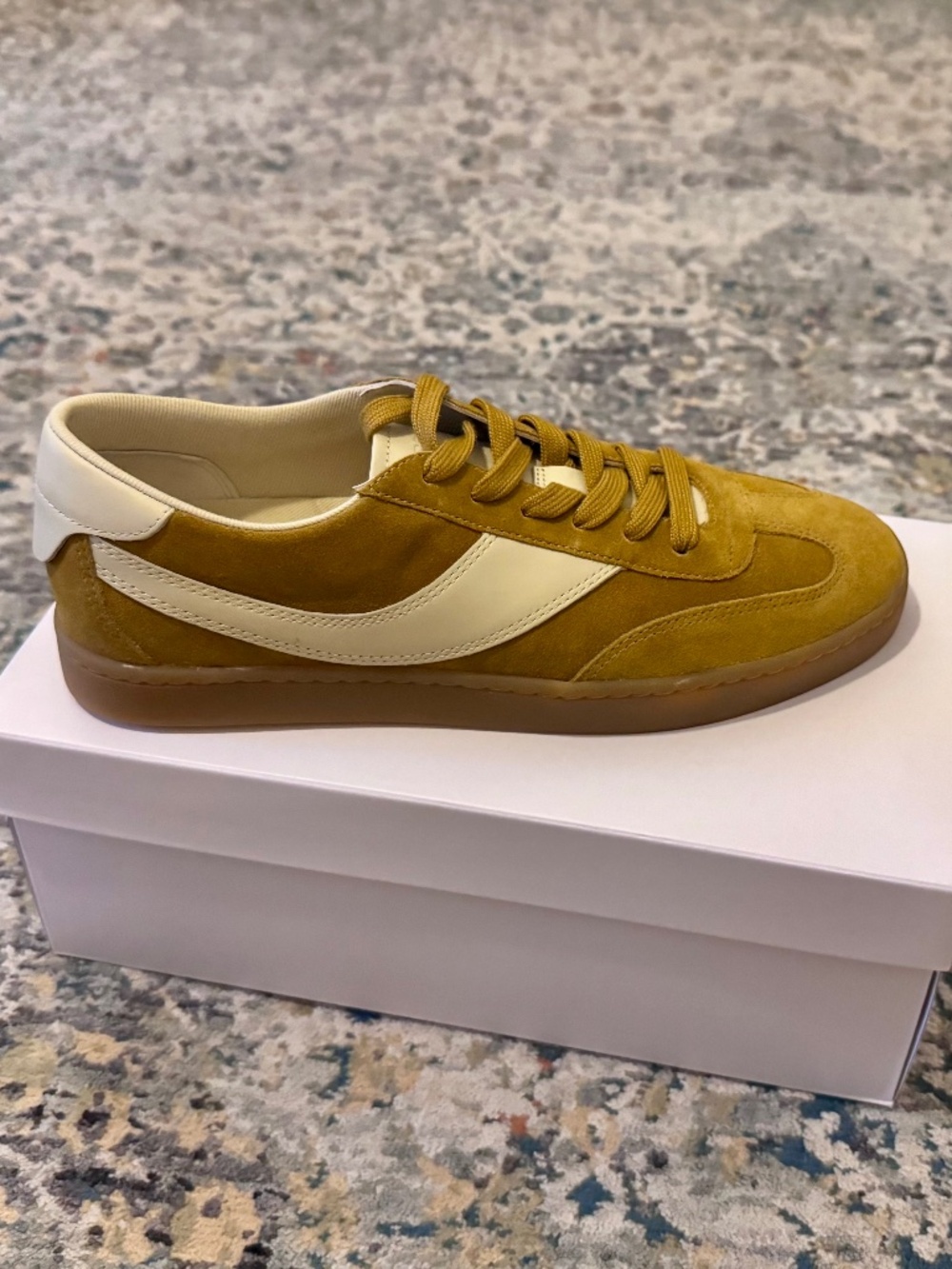 Vince suede shoes Size 37